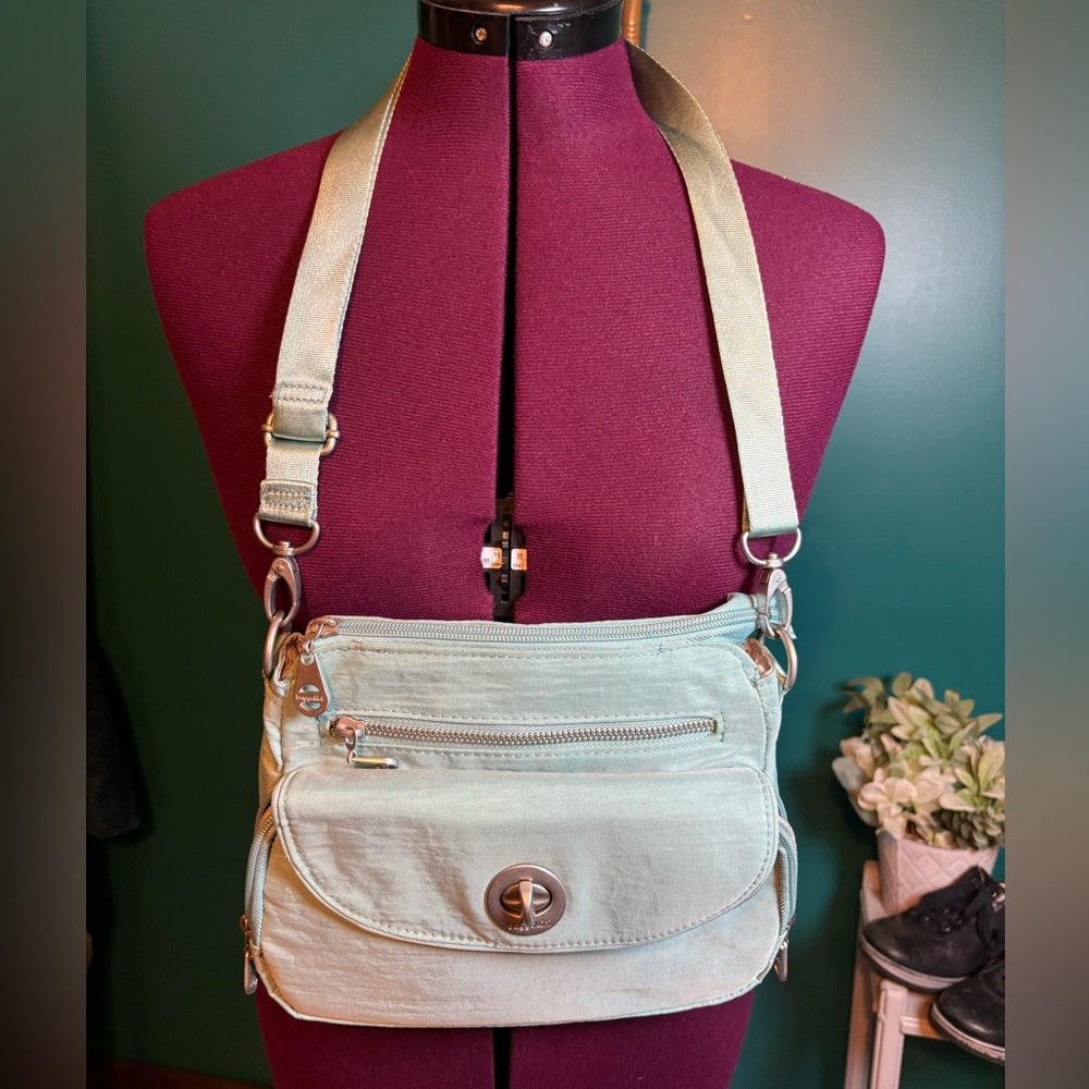 Baggallini Mint Crossbody Bag with Turn-Lock Front